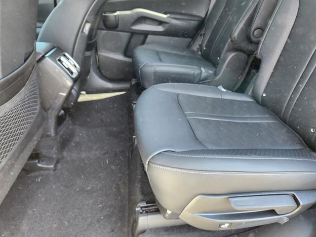 new 2025 Kia Sorento Hybrid car, priced at $40,802