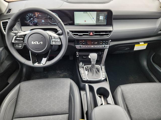 new 2025 Kia Seltos car, priced at $32,175
