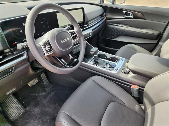 new 2025 Kia Carnival car, priced at $51,770