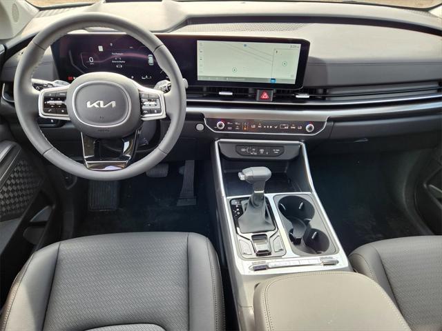 new 2025 Kia Carnival car, priced at $51,770
