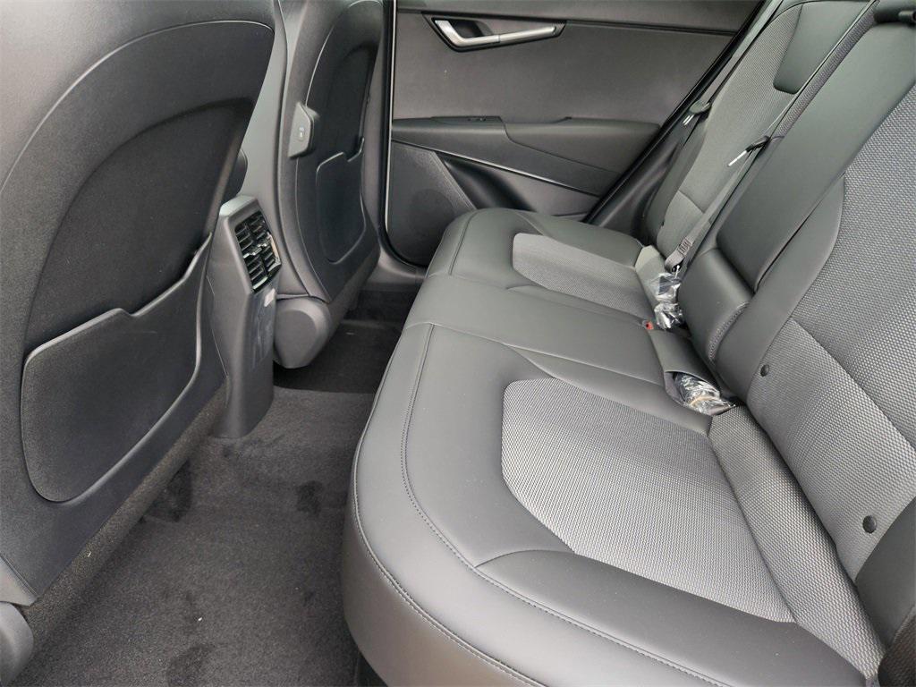 new 2025 Kia Niro car, priced at $29,353