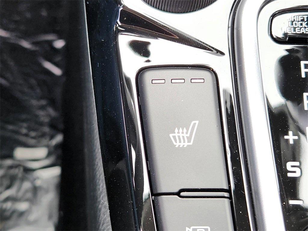 new 2025 Kia Seltos car, priced at $25,938