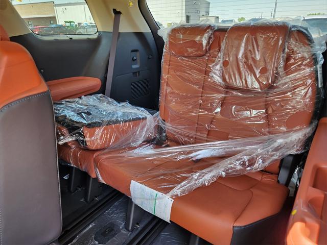 new 2025 Kia Carnival car, priced at $39,486