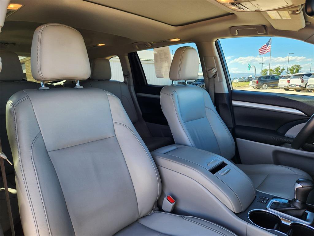 used 2016 Toyota Highlander car, priced at $18,941