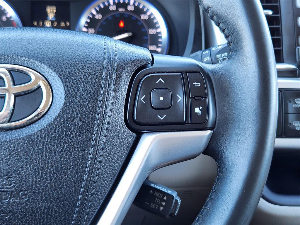 used 2016 Toyota Highlander car, priced at $18,941