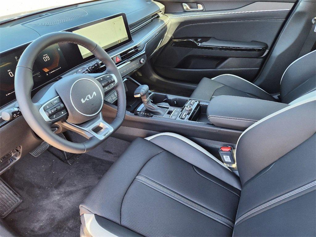 new 2025 Kia K5 car, priced at $29,086