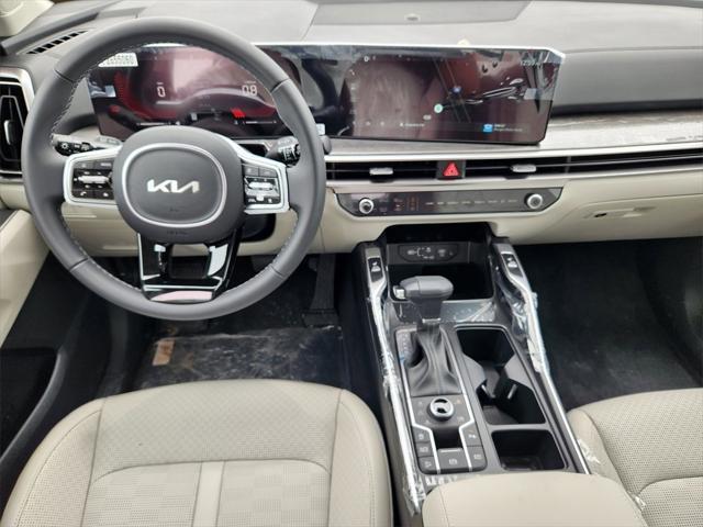 new 2025 Kia Sorento car, priced at $41,115