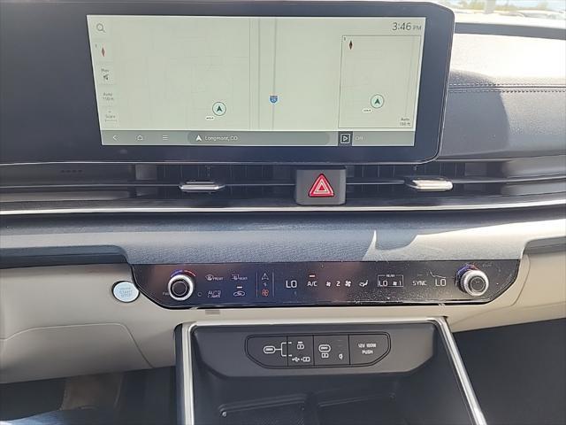 used 2025 Kia Carnival car, priced at $40,555