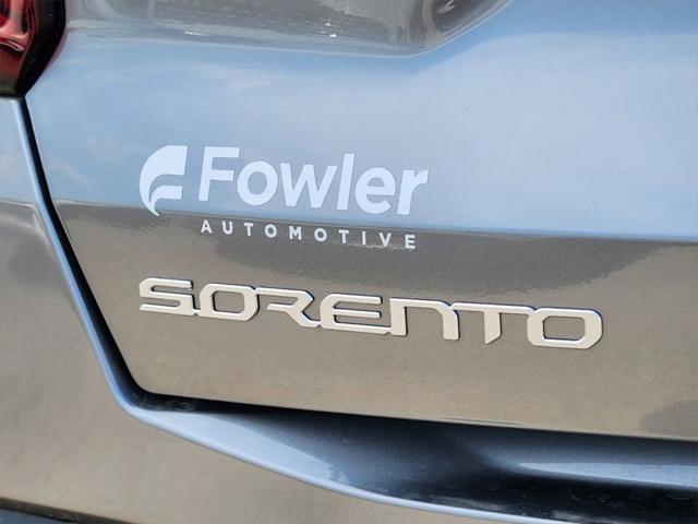 new 2025 Kia Sorento Hybrid car, priced at $38,723