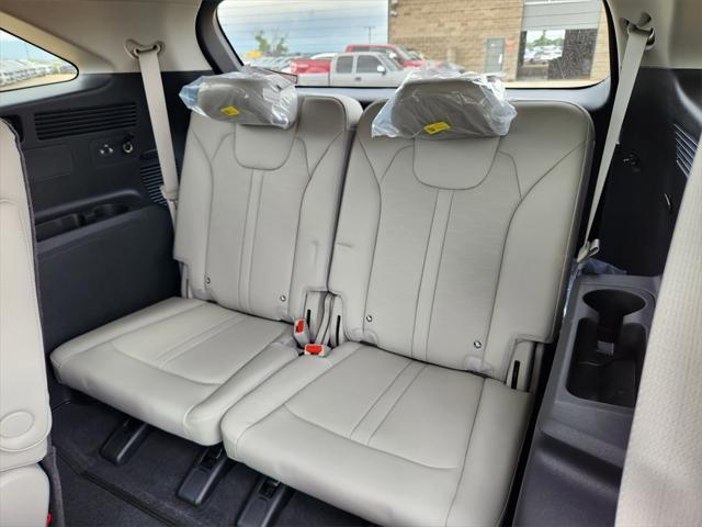 new 2025 Kia Sorento car, priced at $42,944