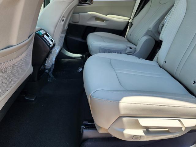 new 2025 Kia Sorento Hybrid car, priced at $38,566