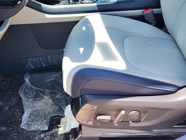 new 2025 Kia Carnival car, priced at $47,624