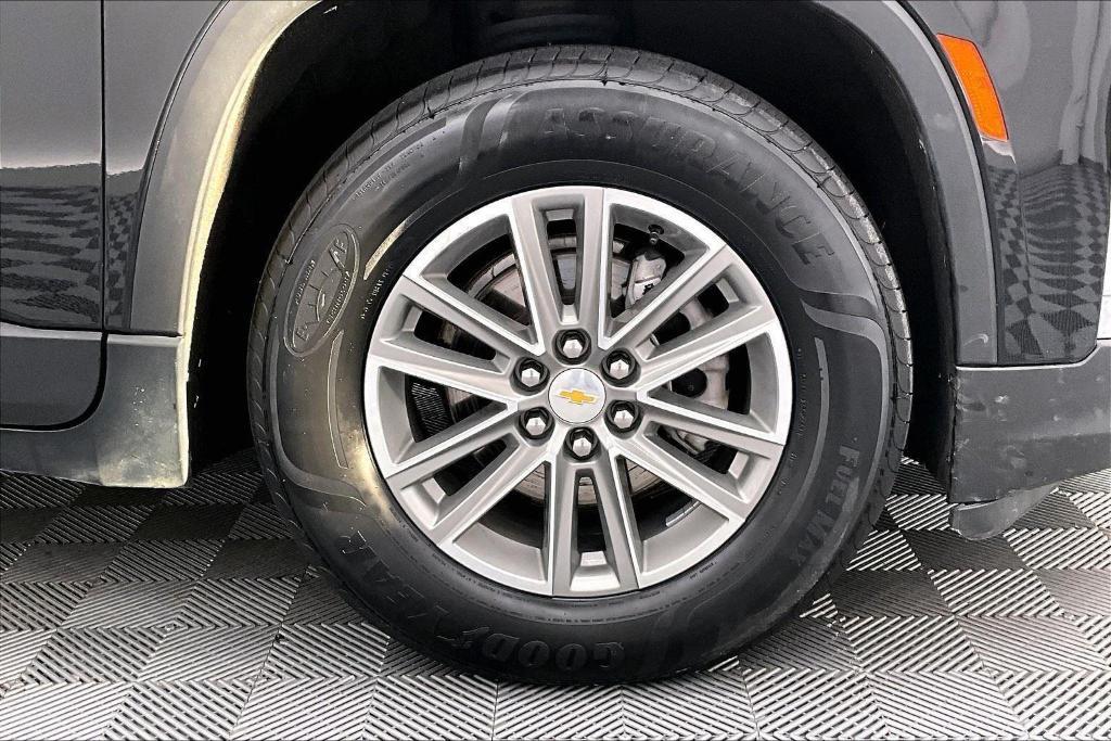 used 2022 Chevrolet Traverse car, priced at $31,995