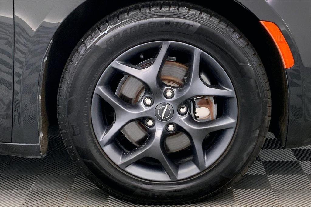 used 2018 Chrysler Pacifica car, priced at $12,500
