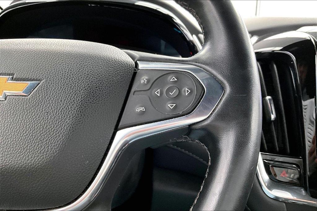 used 2023 Chevrolet Traverse car, priced at $30,995