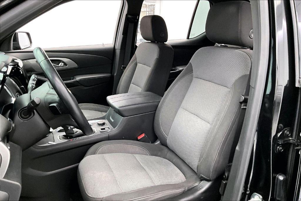used 2023 Chevrolet Traverse car, priced at $30,995
