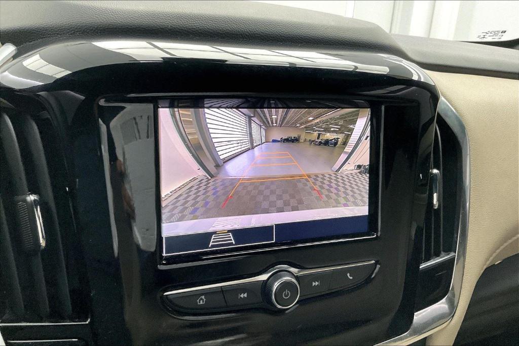 used 2023 Chevrolet Traverse car, priced at $27,632