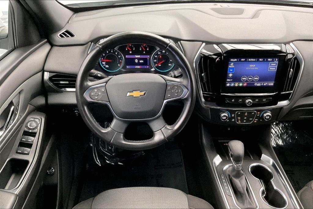 used 2022 Chevrolet Traverse car, priced at $32,995
