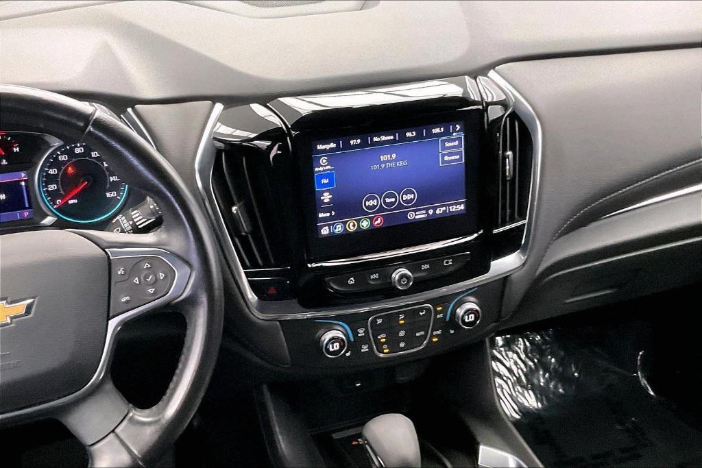 used 2022 Chevrolet Traverse car, priced at $32,995