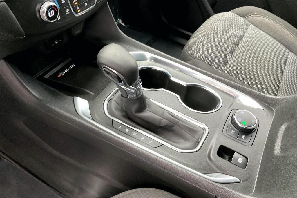 used 2022 Chevrolet Traverse car, priced at $32,995