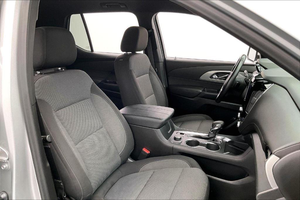 used 2022 Chevrolet Traverse car, priced at $32,995
