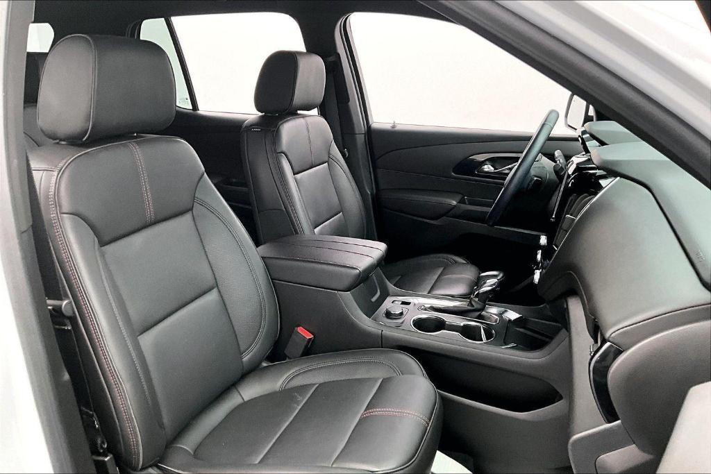 used 2023 Chevrolet Traverse car, priced at $35,498