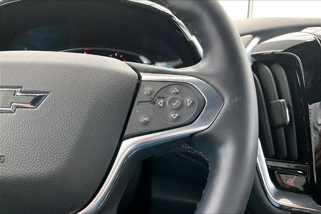 used 2023 Chevrolet Traverse car, priced at $35,498