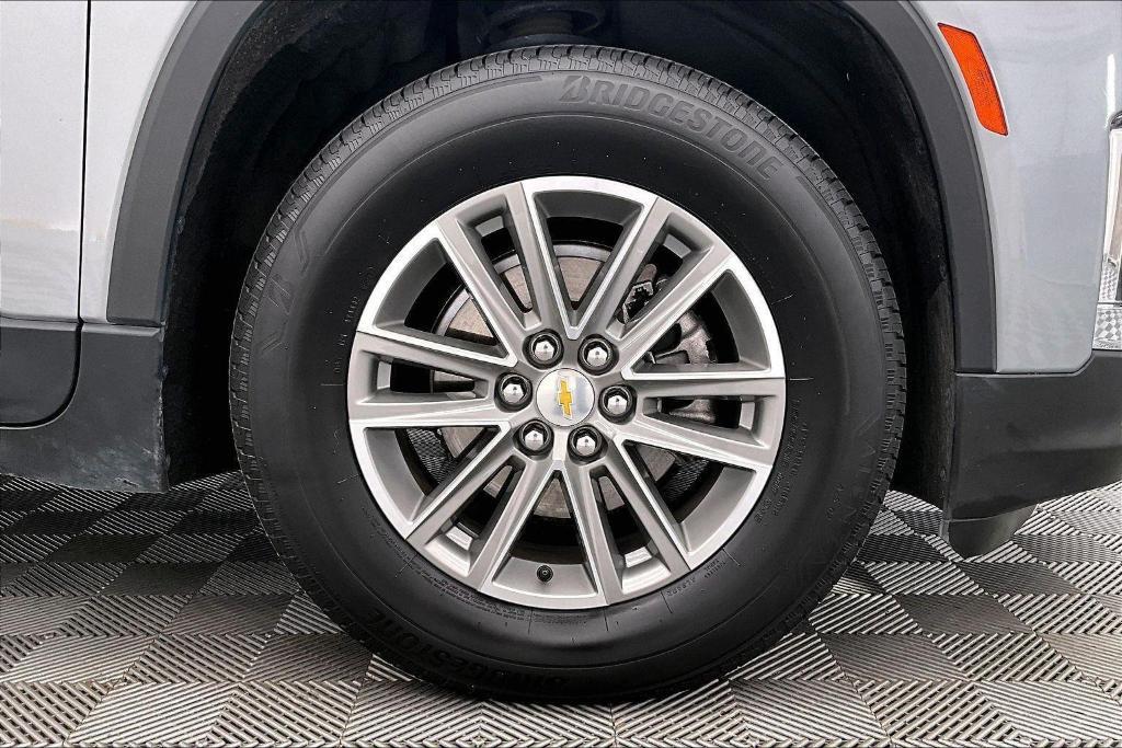 used 2023 Chevrolet Traverse car, priced at $34,000