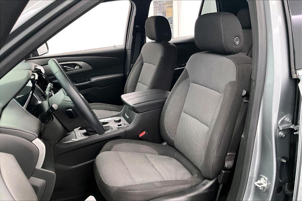 used 2023 Chevrolet Traverse car, priced at $34,000