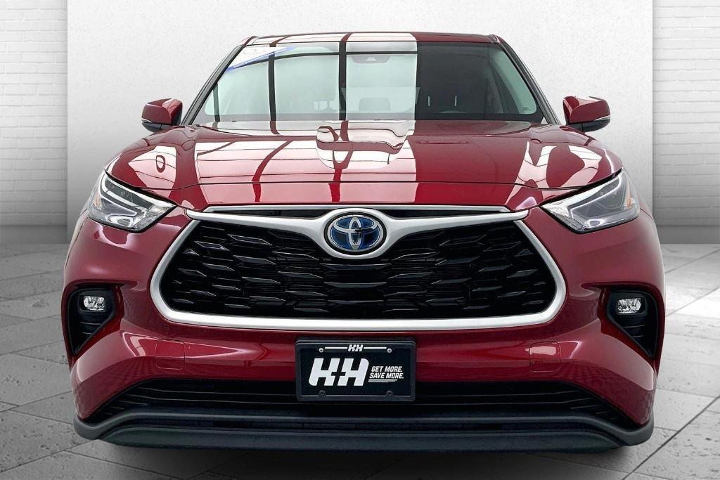 used 2022 Toyota Highlander Hybrid car, priced at $38,444