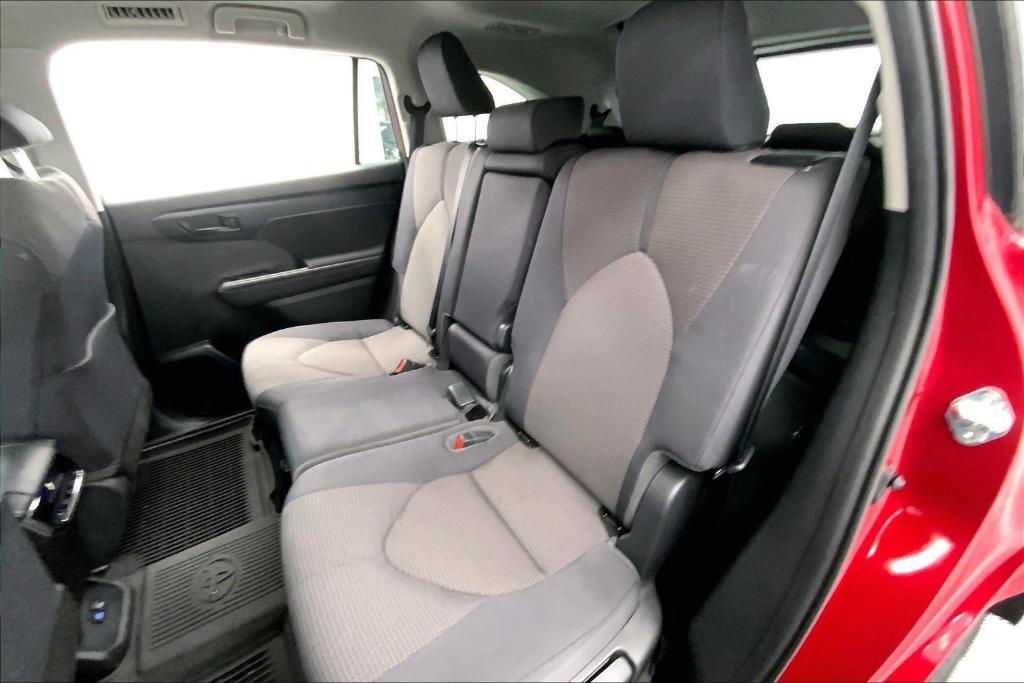 used 2022 Toyota Highlander Hybrid car, priced at $38,444
