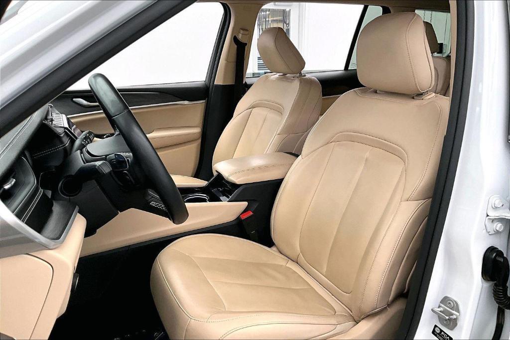 used 2022 Jeep Grand Cherokee L car, priced at $29,555