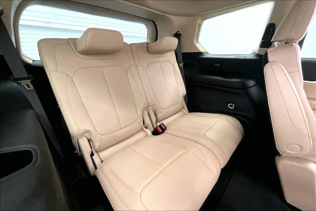 used 2022 Jeep Grand Cherokee L car, priced at $29,555