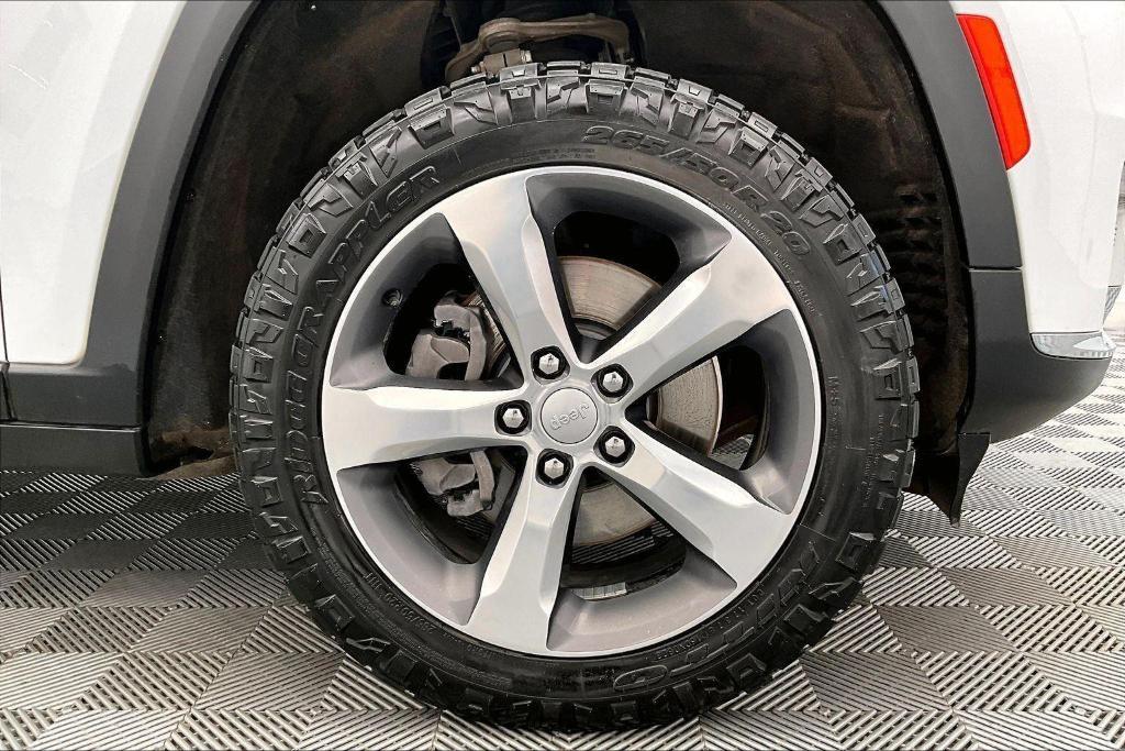 used 2022 Jeep Grand Cherokee L car, priced at $29,555