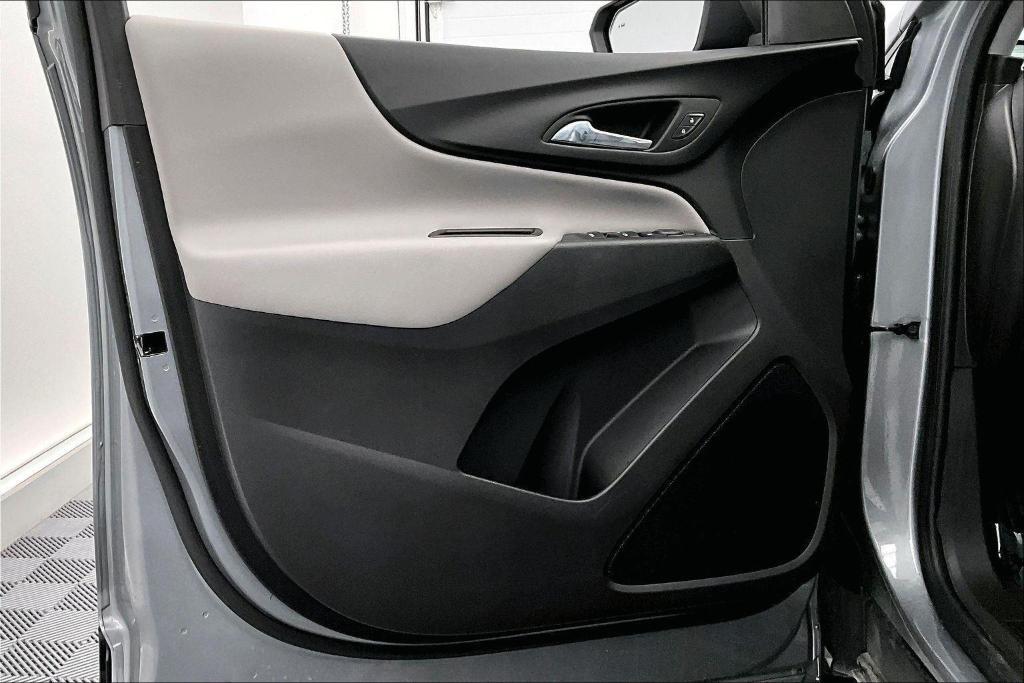 used 2024 Chevrolet Equinox car, priced at $23,995