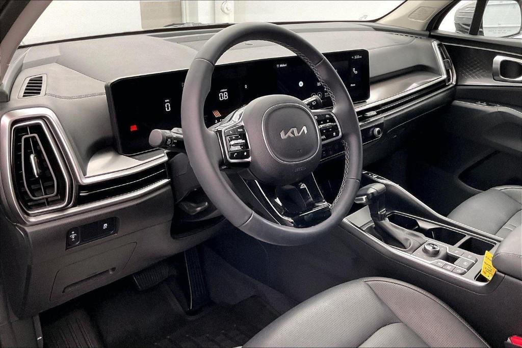 used 2025 Kia Sorento car, priced at $37,000