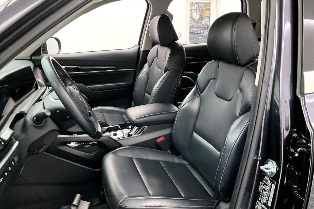used 2025 Kia Telluride car, priced at $36,500