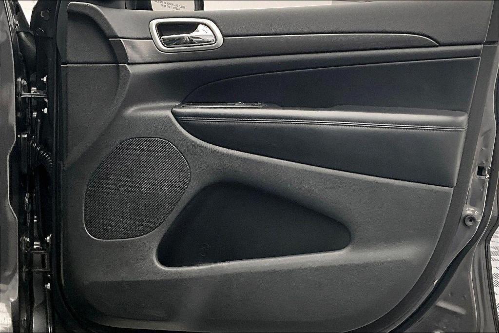 used 2018 Jeep Grand Cherokee car, priced at $17,500