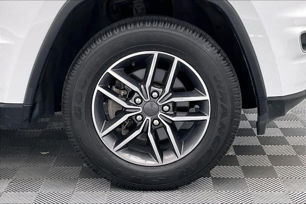 used 2020 Jeep Grand Cherokee car, priced at $22,618