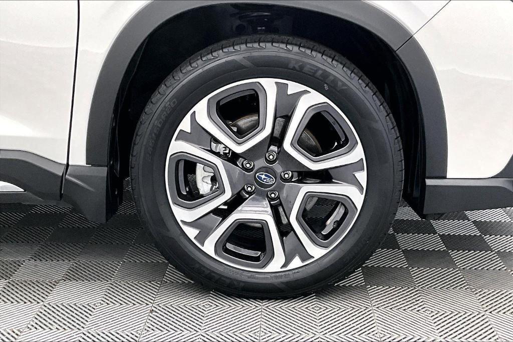 used 2024 Subaru Ascent car, priced at $35,980