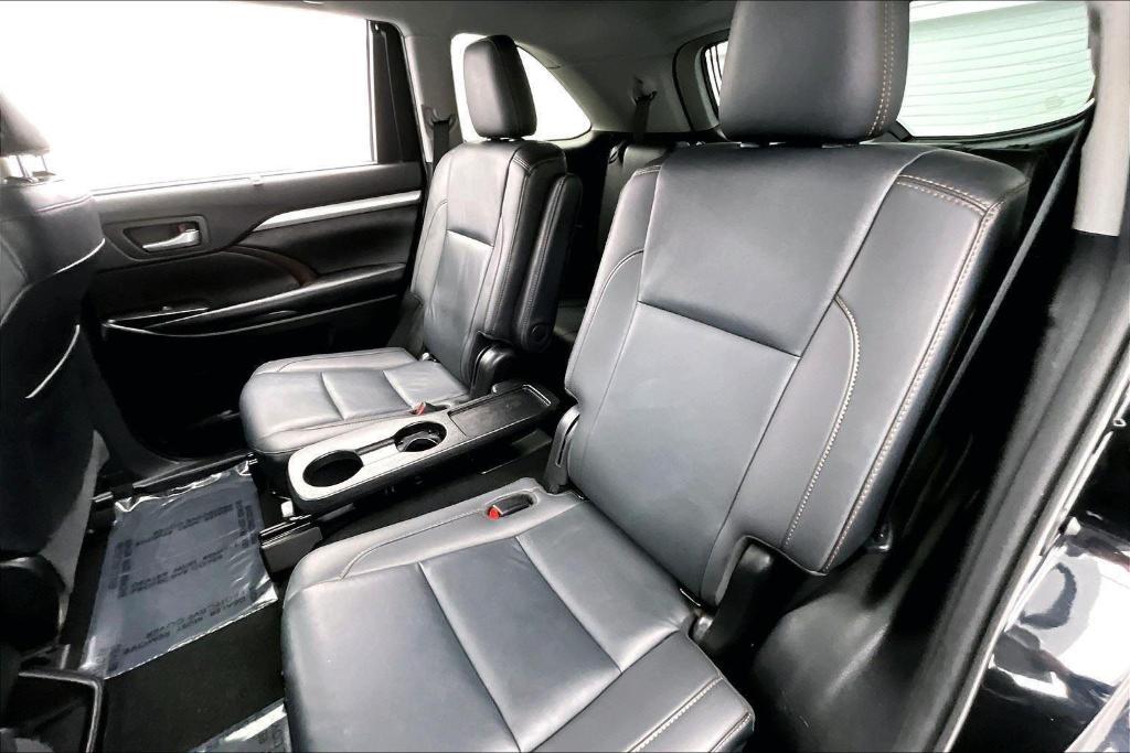 used 2019 Toyota Highlander car, priced at $18,985