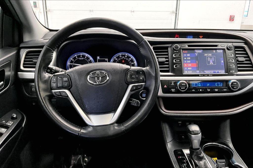 used 2019 Toyota Highlander car, priced at $18,985