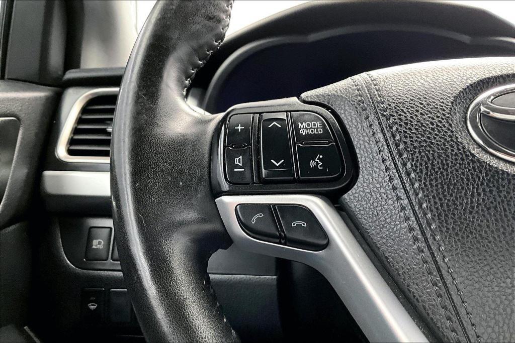 used 2019 Toyota Highlander car, priced at $18,985