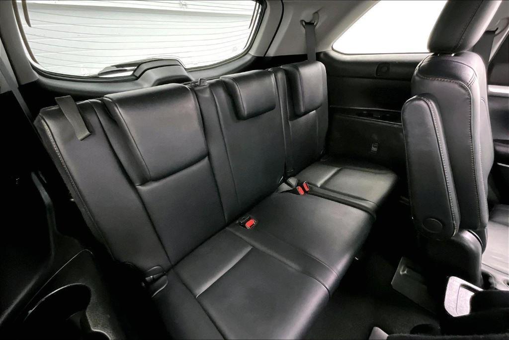 used 2019 Toyota Highlander car, priced at $18,985