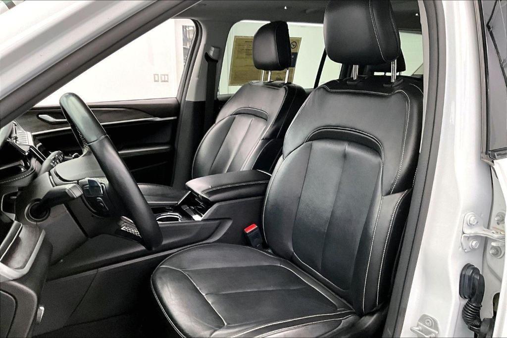 used 2022 Jeep Grand Cherokee L car, priced at $30,300
