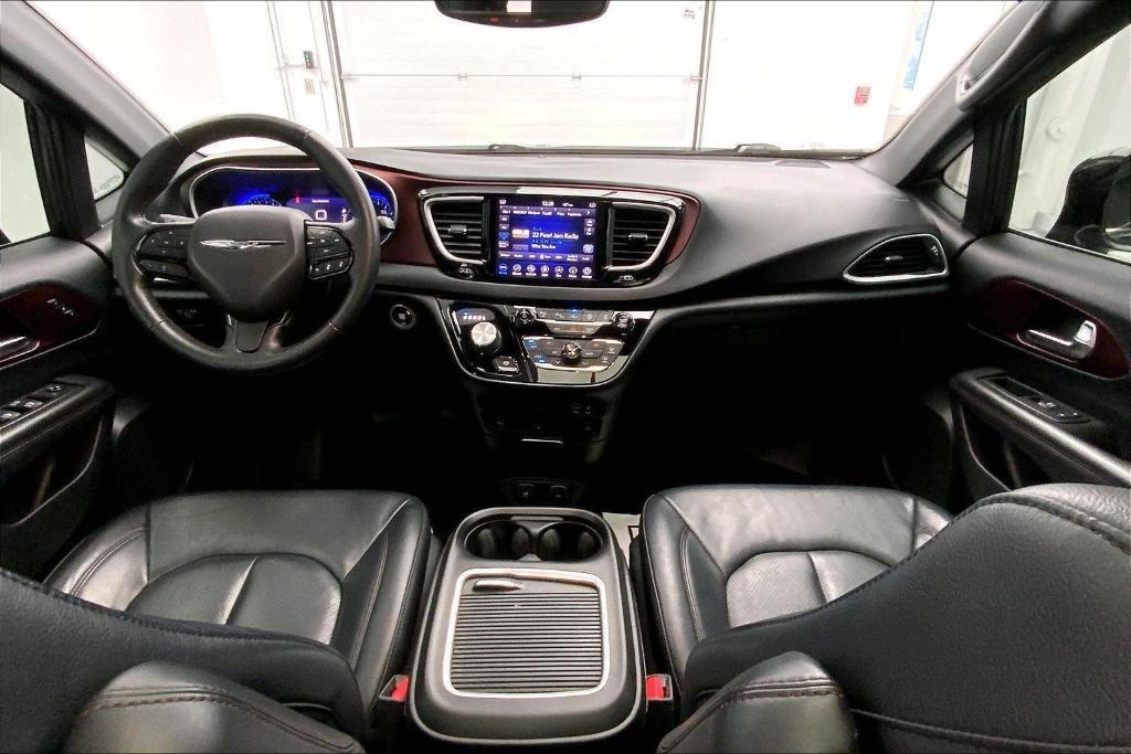 used 2020 Chrysler Pacifica car, priced at $25,000