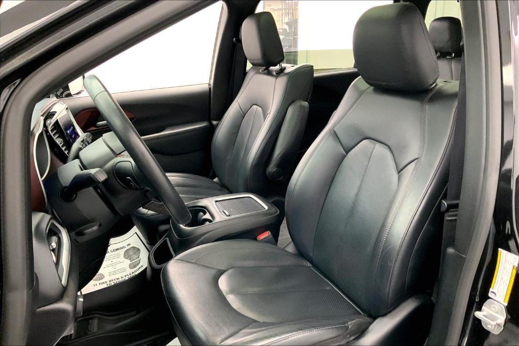 used 2020 Chrysler Pacifica car, priced at $25,000