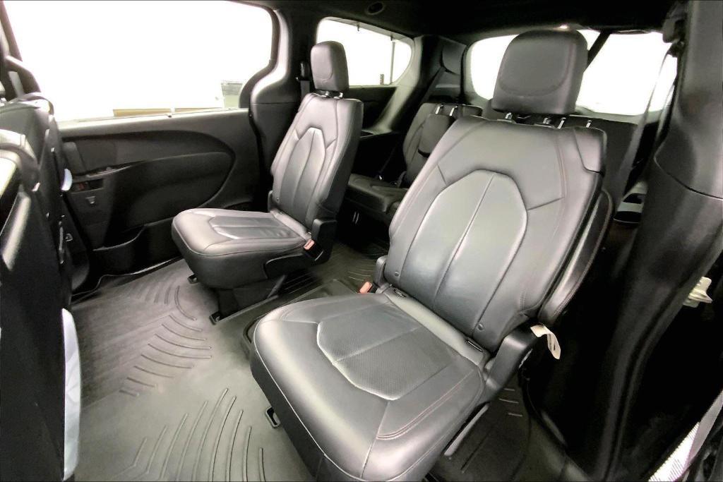 used 2020 Chrysler Pacifica car, priced at $25,000