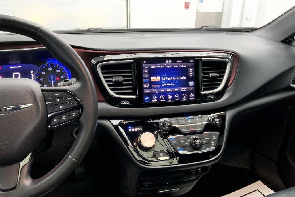 used 2020 Chrysler Pacifica car, priced at $25,000