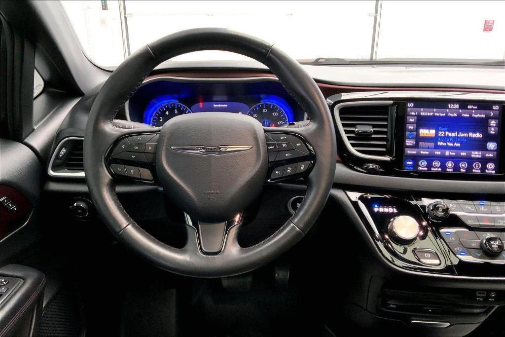 used 2020 Chrysler Pacifica car, priced at $25,000